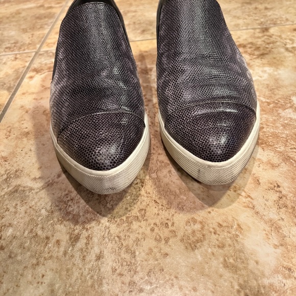 Vince runner size 8 but fits more like a 9 - Picture 4 of 8